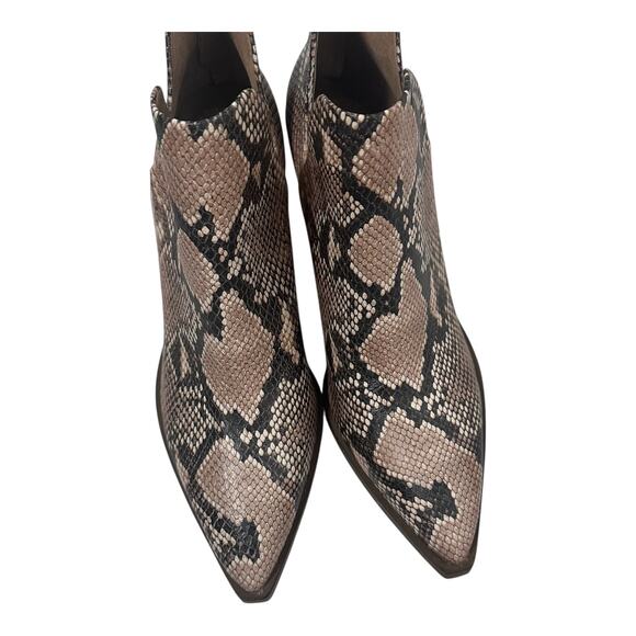 Vince Camuto Gigietta Snake Print Ankle Bootie Back Zip Ta Black Cream Size 11 M - Picture 7 of 10